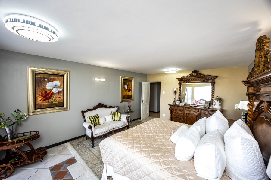 5 Bedroom Property for Sale in Gonubie North Eastern Cape